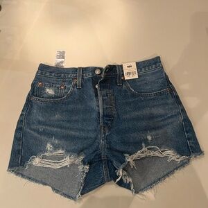 LEVI'S 501 WOMEN'S JEAN SHORTS. Tags still on.